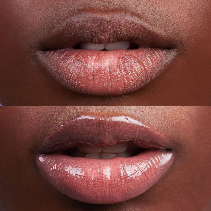 Gloss Voluminizador Wet Lip Oil Plumping Peptide Lip Treatment - Kosas vista frontal con fondo blanco.