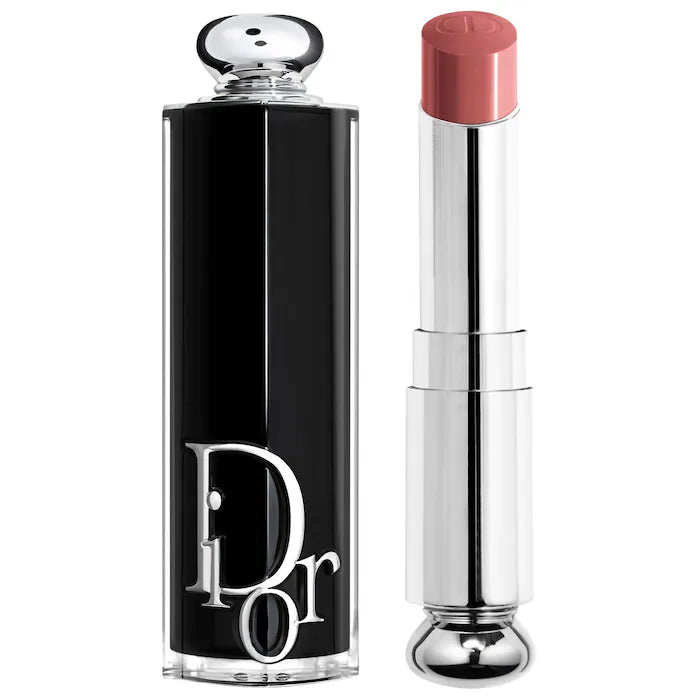 Labial Dior Addict Shine Lipstick - Dior vista frontal con fondo blanco.