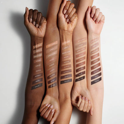 Match Stix Matte Contour Skinstick - Fenty Beauty vista frontal con fondo blanco.