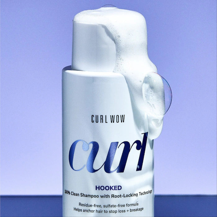 Curl Wow HOOKED™ Shampoo para cabellos rizados - COLOR WOW vista frontal con fondo blanco.