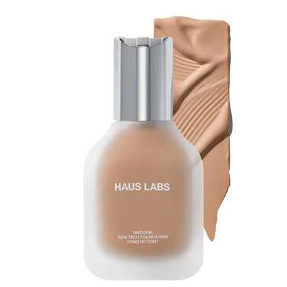 Base de Maquillaje Triclone Skin Tech™ Medium Coverage with Fermented Arnica - HAUS LABS vista frontal con fondo blanco.