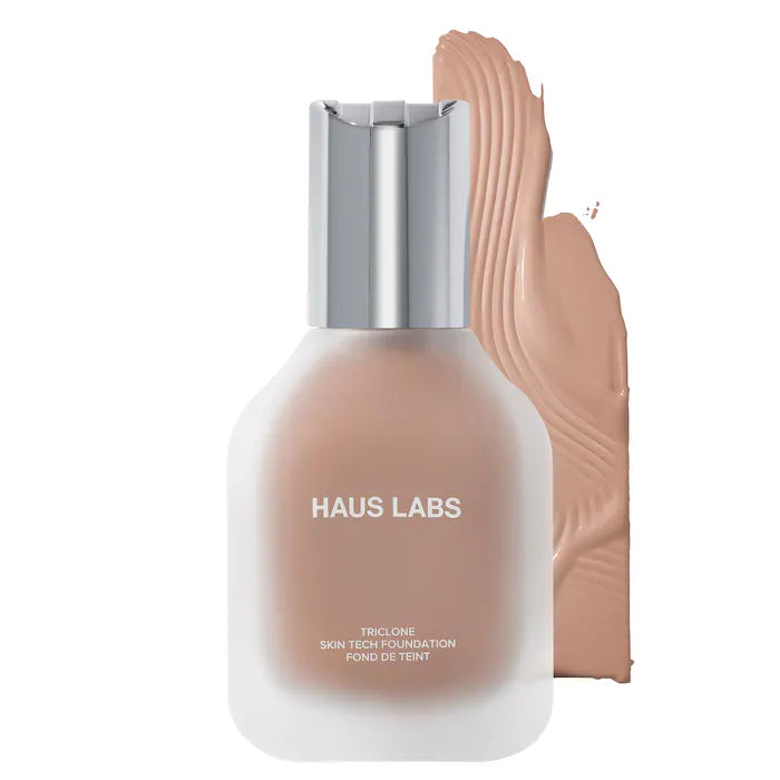 Base de Maquillaje Triclone Skin Tech™ Medium Coverage with Fermented Arnica - HAUS LABS vista frontal con fondo blanco.