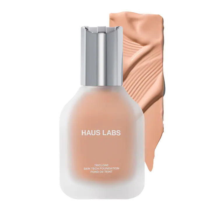 Base de Maquillaje Triclone Skin Tech™ Medium Coverage with Fermented Arnica - HAUS LABS vista frontal con fondo blanco.