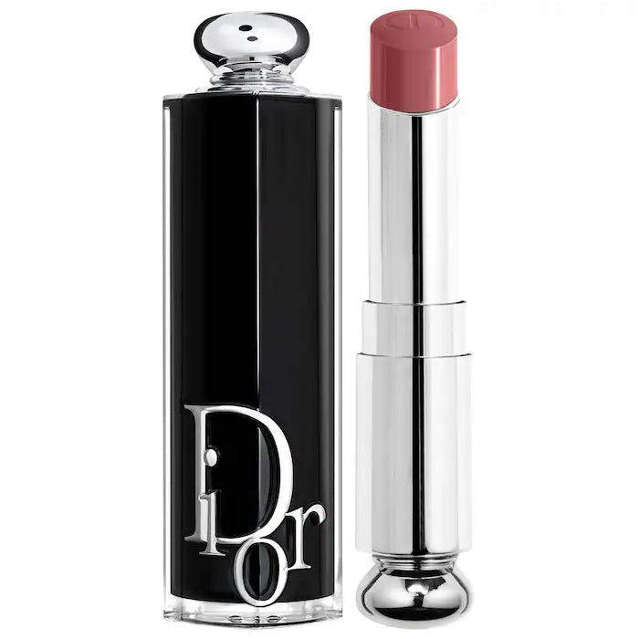 Labial Dior Addict Shine Lipstick - Dior vista frontal con fondo blanco.