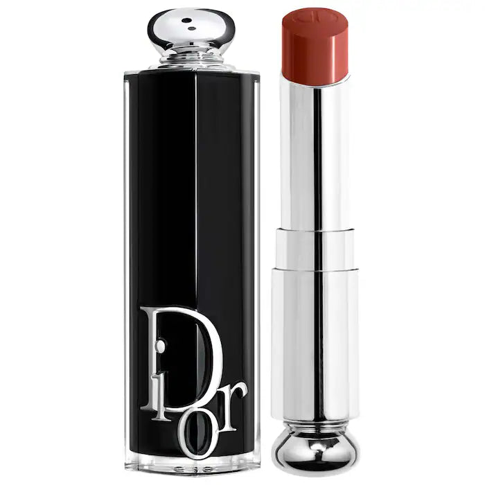 Labial Dior Addict Shine Lipstick - Dior vista frontal con fondo blanco.