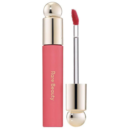 Labial Soft Pinch Tinted Lip Oil - Rare Beauty vista frontal con fondo blanco.