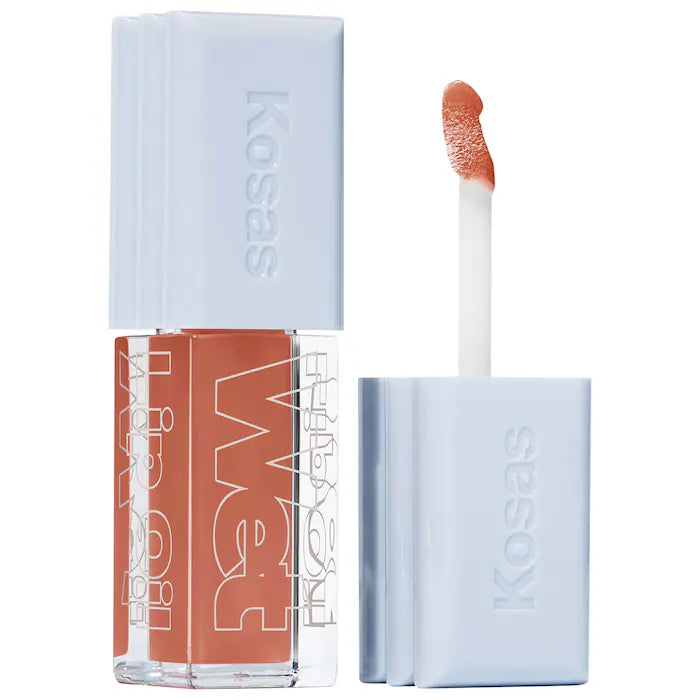 Gloss Voluminizador Wet Lip Oil Plumping Peptide Lip Treatment - Kosas vista frontal con fondo blanco.