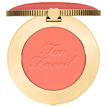 Rubor Cloud Crush - Too Faced vista frontal con fondo blanco.