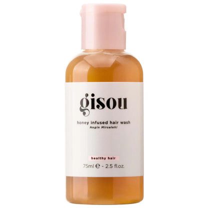 Honey Infused Hair Wash Shampoo - Gisou vista frontal con fondo blanco.