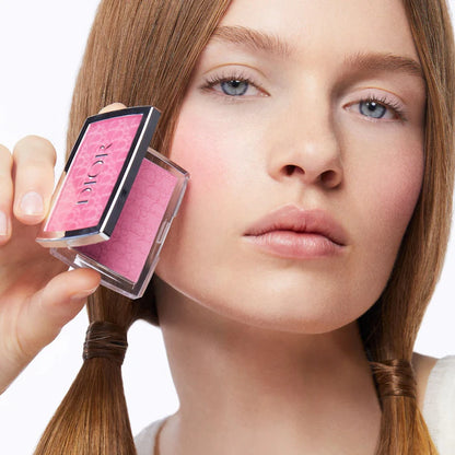 Rubor Rosy Glow Blush - Dior vista frontal con fondo blanco.