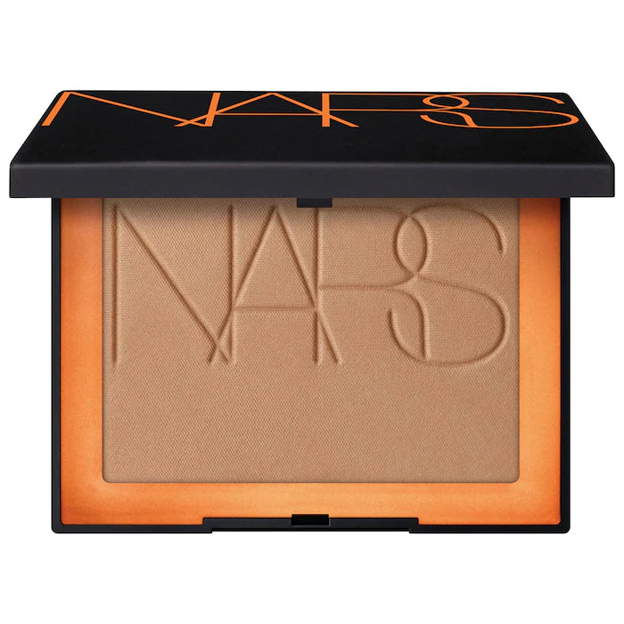 Bronzer Laguna Talc Free - NARS vista frontal con fondo blanco.