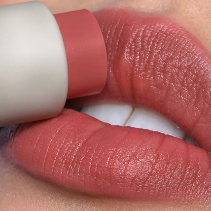 Labial Lip Blush - REFY vista frontal con fondo blanco.