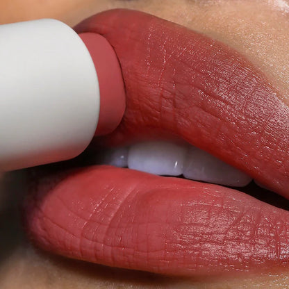 Labial Lip Blush - REFY vista frontal con fondo blanco.