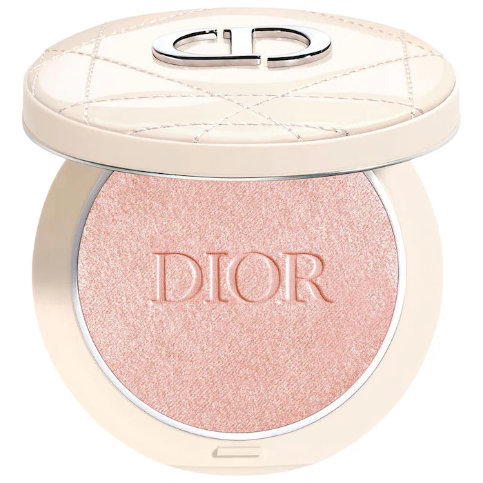 Iluminador Forever Couture Luminizer Highlighter Powder - Dior vista frontal con fondo blanco.