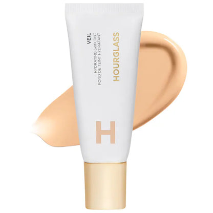 Base de Maquillaje Veil™ Hydrating Skin Tint - Hourglass vista frontal con fondo blanco.