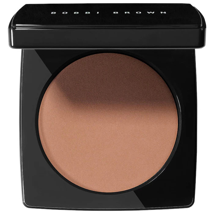 Bronzer - Bobbi Brown vista frontal con fondo blanco.