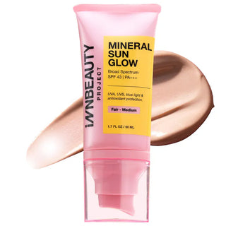 Protector solar facial Mineral Sun Glow Broad Spectrum Sunscreen SPF 43 PA +++ con péptidos y vitamina C - INNBEAUTY PROJECT