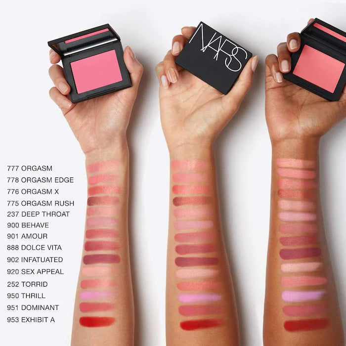 Rubor Talc Free - NARS vista frontal con fondo blanco.