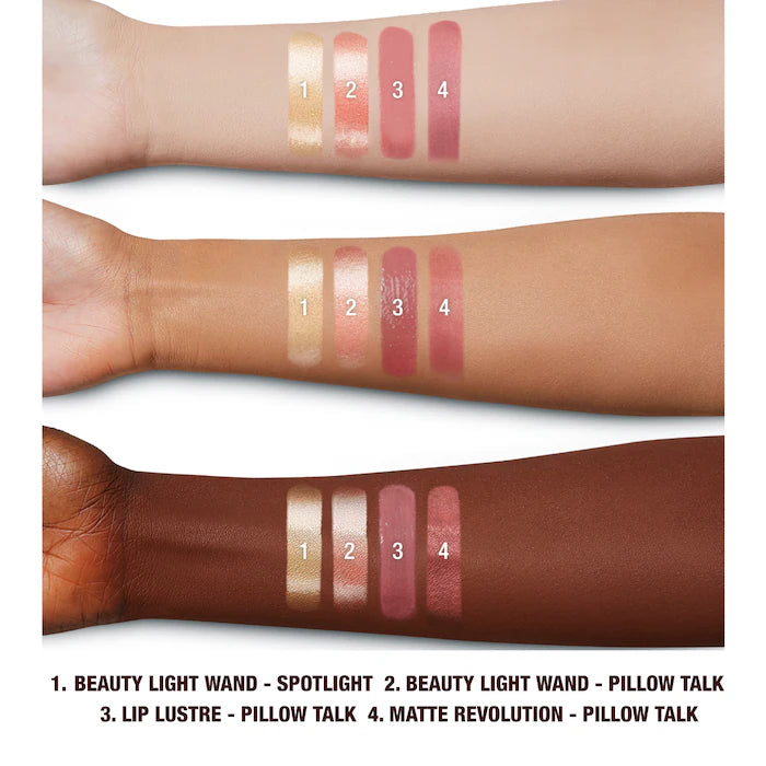 Set Lip + Cheek Rubor Pillow Talk Secrets Set - Charlotte Tilbury vista frontal con fondo blanco.