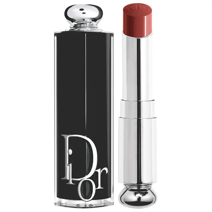 Labial Dior Addict Shine Lipstick - Dior vista frontal con fondo blanco.