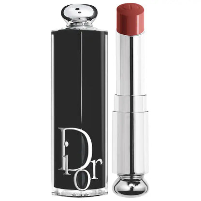 Labial Dior Addict Shine Lipstick - Dior vista frontal con fondo blanco.