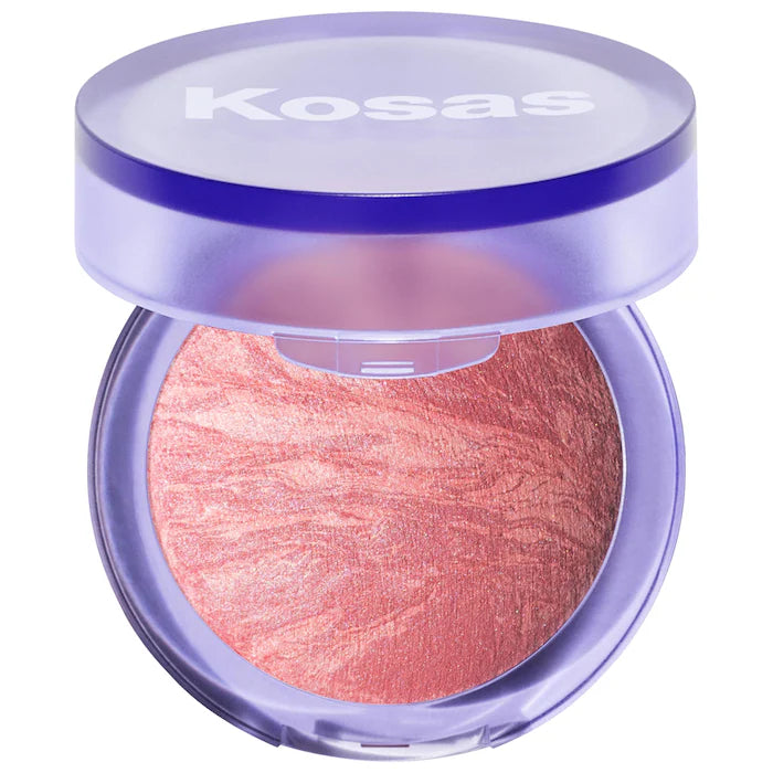 Rubor dimensional iluminador Blush is Life Baked Talc-Free™ - Kosas vista frontal con fondo blanco.