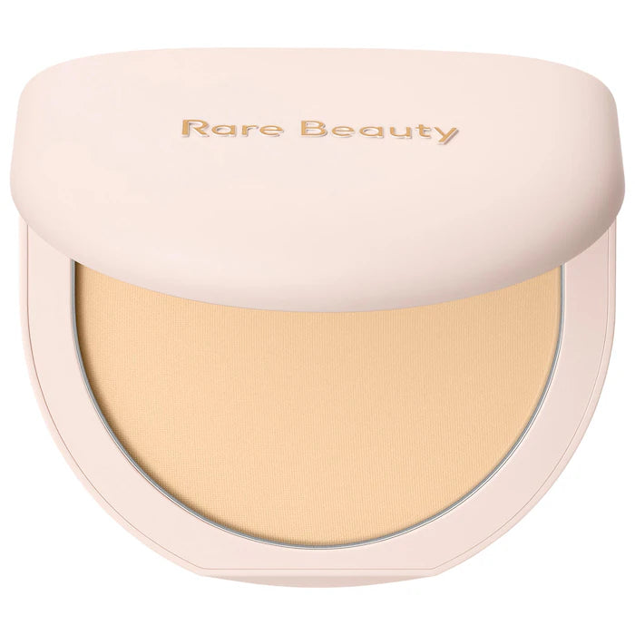 Polvo Compacto True to Myself - Rare Beauty vista frontal con fondo blanco.