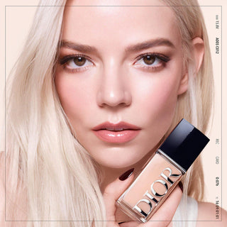 Base de maquillaje Forever Skin Glow Liquid Foundation 24HR Wear - DIOR